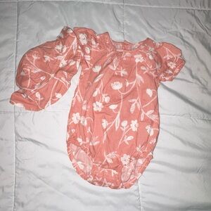 CARTERS BODYSUIT AND HAT 18M